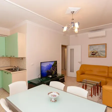 Imperial Visar Apartment Iriish Vlore Exterior photo